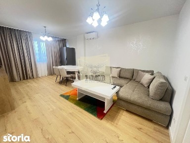 Apartament modern cu 3 camere si 2 bai in zona Centrala