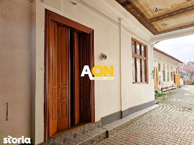 Casa 5 camere, 2 bai, 490 mp teren, Centru, pretabila pentru birouri