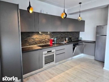 Inchiriez apartament 3 camere cu terasa