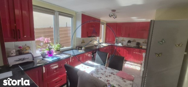 Casa de vanzare zona Podu Jelnei