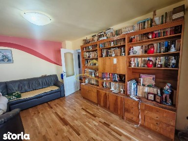 Vand apartament 3 camere decomandate - zonă Ștefan cel Mare