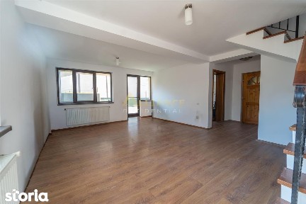 Casa spatioasa cu curte proprie - zona linistita