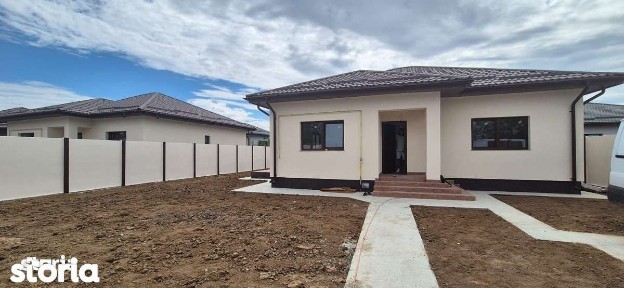 Proprietar vand case individuale cu toate utilitatile in zona Domnesti