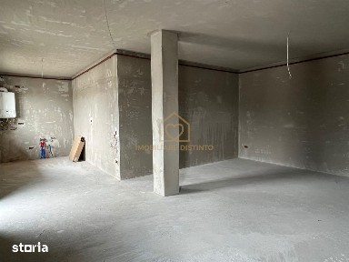 Apartament 3 camere si loc de parcare centru vechi