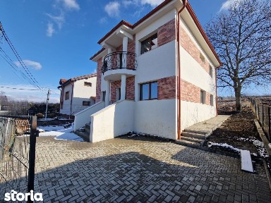 Casa individuala, teren 700 mp, semifinisata, Dezmir zona str Closca