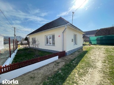 Casa de vanzare in Seini | Acces din doua strazi | Aproape de centru