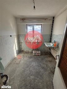 Apartament 3 camere decomandat - Cartier Neptun