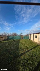 Vând / Schimb Casă cu 4 camere, curte mare, zona rurală