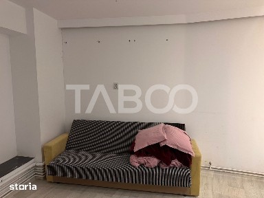 Spatiu comercial 28 mp renovat Orasul de Jos Sibiu de inchiriat