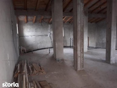 Vila D+P+M 230mp construiti la GRI teren=591mp Brailita