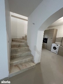 De vanzare casa și teren, suprafata teren de 1090mp, P+E
