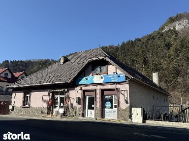 Casa in Bran cu 3 SPATII COMERCIALE active, zona centrala