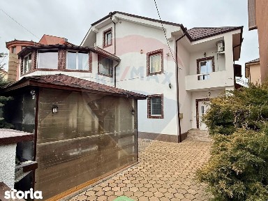 Pensiune de vanzare in Eforie Nord, Marea Neagra 300 mp teren