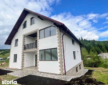 Vilă / Pensiune în Pasul Mestecăniș - Bucovina/ 465 mp/Teren Panoramic