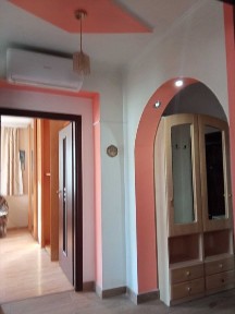 Închiriez apartament