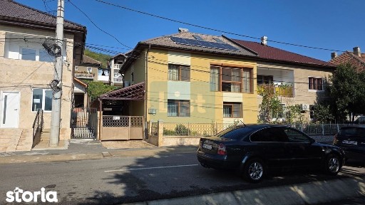 Casă, Central Orsova, cu vedere la Dunăre