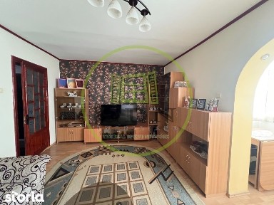 Apartament 3 camere decomandat, 71 mp, etajul 3, Rovine zona Parculet