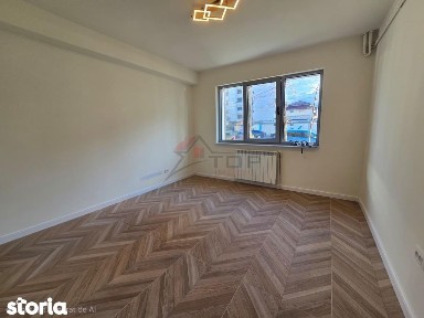 Spatiu Comercial - Podu Ros - la bulevard