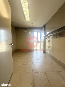 Spatiu Comercial Eforie Nord 160 mp, Situat in Zona Foarte buna, Trafi