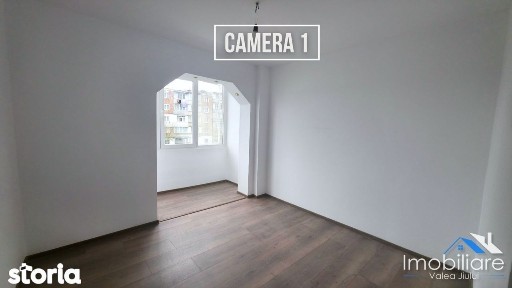 Apartament 3 camere decomandate - Vulcan | Etaj 2 | Str. Traian
