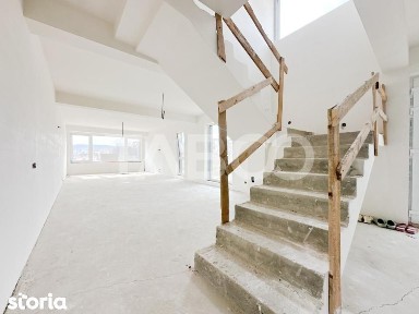 Casa cuplata de vanzare Dambul Rotund cu garaj