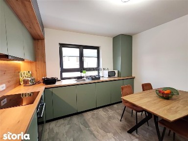 Casa moderna, singura in curte - Izvor