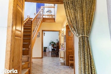 Vand casa tip vila in Targu Mures