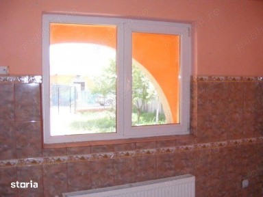 Casa Maracineni 4 camere pret apartament,toate utilitățile, la 2 km BZ