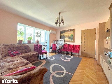 Apartament 3 camere, zona Lipovei