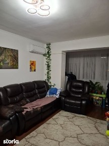 Vând apartament 4 camere etaj 3 Cantemir!