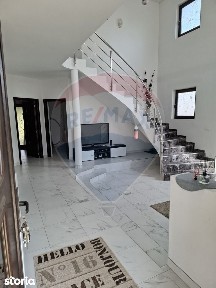 Casă / Vilă cu 5 camere de vânzare