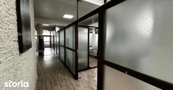 Centru - Sala Sporturilor, spatiu ideal BIROURI, etaj 1, 140 mp.