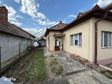 Oportunitate de investitie: casa renovabila in Someseni!