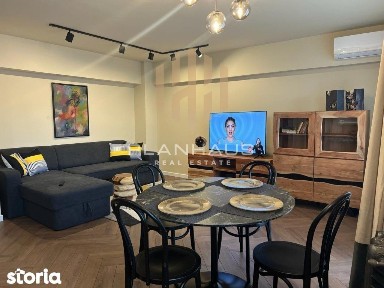 Apartament 2 camere,B-dul Traian zona Pizza Plus