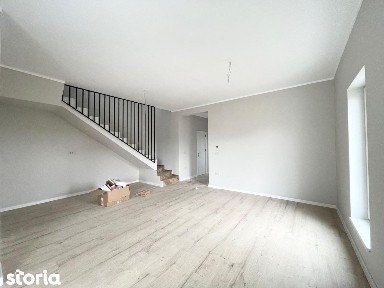 Duplex cu 4 camere despartit prin spatiu tehnic- Mosnita Veche