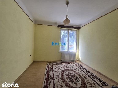 Apartament de vanzare ultracentral Bacau, etaj 1, pozitie premium