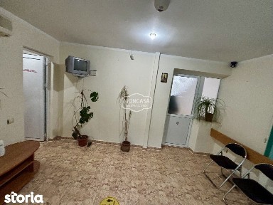 Spatiu comercial 30 mp si apartament 2 camere zona Marchian