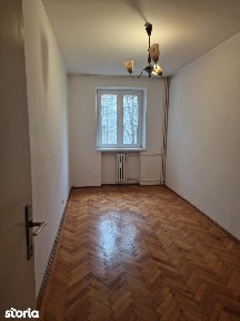 De vanzare apartament 3 camere decomandat etaj 1 George Enescu,Suceava