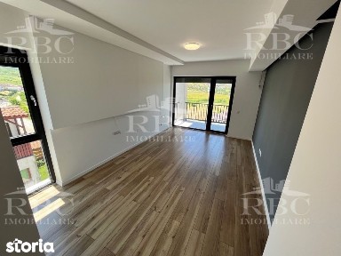 Penthouse 4 camere cu terasa si garaj semimobilat