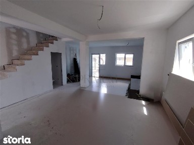 Duplex spatios - personalizare interioara - zona populata