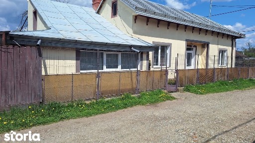 CASĂ 3 CAMERE - CARTIER CFR, BACĂU - TEREN 500 MP
