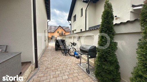 Casa moderna tip duplex 4 camere de zona Arhitectilor Sibiu