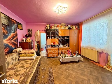 Apartament cu 2 camere, 44mp, etaj 1, anvelopat, zona Garii, Hunedoara