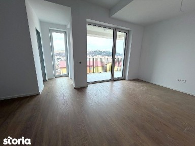 De vânzare apartament 3 camere bloc tip butiq