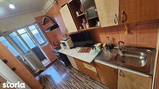 Blv BUCURESTI - decomandat |57 mp utili | Vedere bulevard