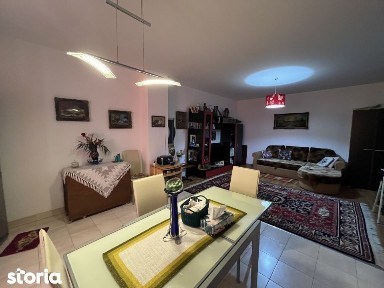 PROPRIETAR, BLOC CU LIFT, VENUS 35