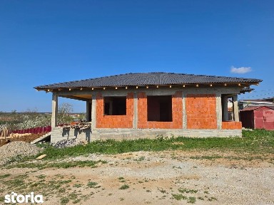 Casă la roșu în localitatea Cheriu