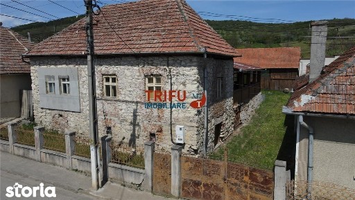 Casă autentică cu farmec transilvănean - o proprietate rară în Cricău