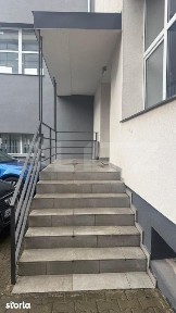 Birou modern 100 mp, cladire clasa A, cu facilitati premium si chetuie