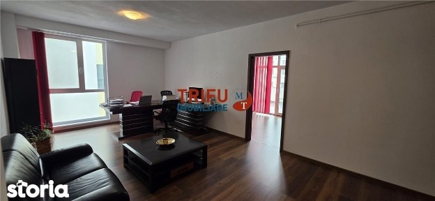 Apartament cu 3 camere,terasa si garaj